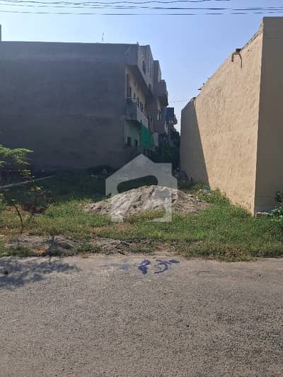 Near To Khyaban E Jinnah Road,