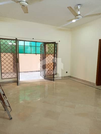 Beautiful Ground Portion G-11 For Rent