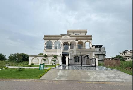 50*90 1 Kanal Luxurious Bradnew House For Sael In G-13 Islamabad