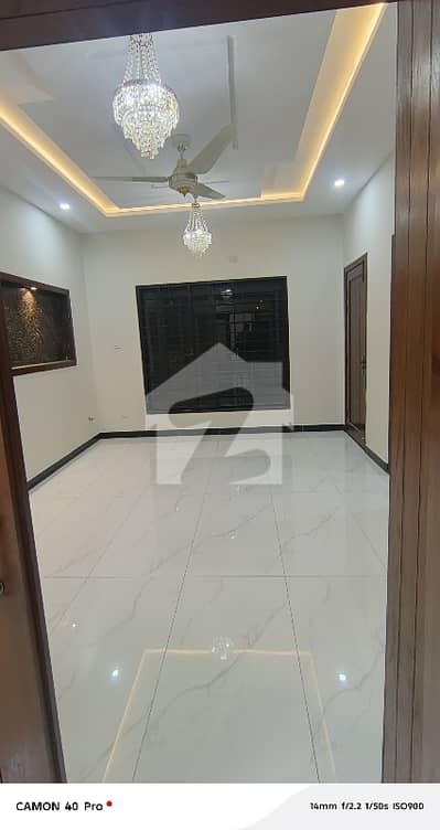 7 Marla Brand New Upper Portion For Rent In Jinnah Garden