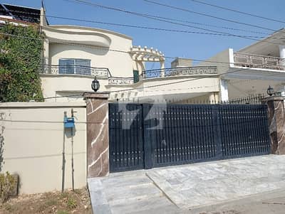 12 Marla Gated Area 7 Bed 3 Kitchen 2 TVL Phase 1 Johar Town 12 Marla Gated Area 7 Bed 3 Kitchen 2 TVL Phase 1 Johar Town