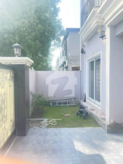 10 Marla House For Sale Lake City Lahore
