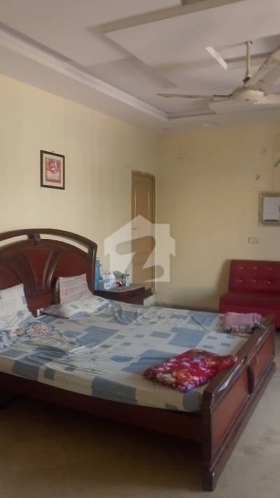 15 Marla Upper Portion For Small Family ( Small Family Is Also Living On 3rd Portion )