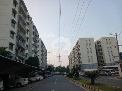 Elegant 10 Marla 3-bedrooms Apartment for Rent in Askari 11, Lahore Elegant 10 Marla 3-bedrooms Apartment for Rent in Askari 11, Lahore