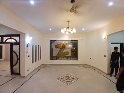 8 Marla Spacious House for Rent in DHA Rahbar 11, Lahore 5 Bedrooms with Marble Flooring