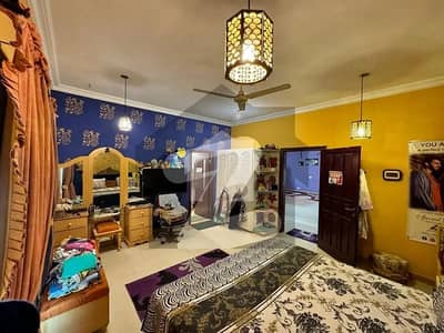 500 Sq Yards Banglow For Sale in Phase 6