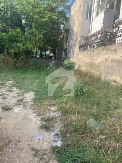 10 Marla Plot For Sale F 11/3