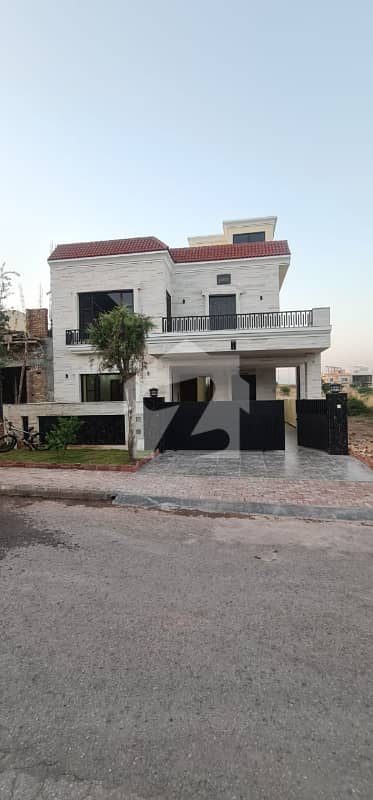 10 Marla Brand New Beautiful Designer House For Sale In Bahria Enclave Islamabad