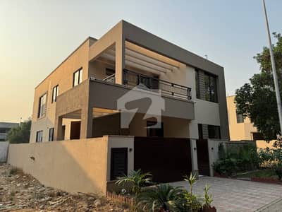 272 Sq Yd Villa For Sale Precinct-6, Bahria Town Karachi. | 4 or 5 Beds | Drawing, Dining, Lounge, Modern Kitchen & Greasy Kitchen. Just 5 Mins Drive from Main Gate | Near Park, Mosque, Beacon House School, Midway Commercial & Bahria Heights. 272 Sq Yd Villa For Sale Precinct-6, Bahria Town Karachi. | 4 or 5 Beds | Drawing, Dining, Lounge, Modern Kitchen & Greasy Kitchen. Just 5 Mins Drive from Main Gate | Near Park, Mosque, Beacon House School, Midway Commercial & Bahria Heights.