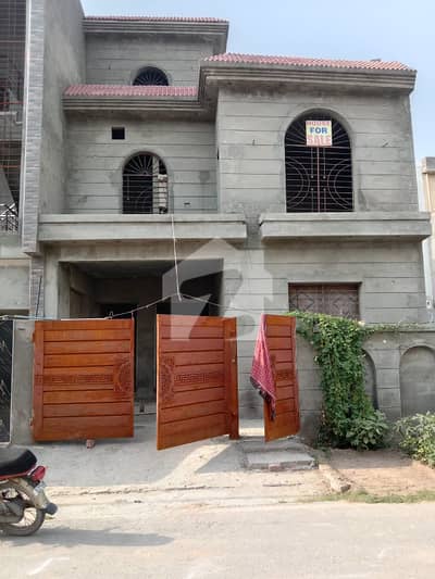 5 Marla Gray Structure House for Sale in Executive Block, Park View City Lahore