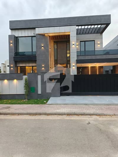 بحریہ ٹاؤن - اوورسیزبی بحریہ ٹاؤن اوورسیز انکلیو,بحریہ ٹاؤن,لاہور میں 5 کمروں کا 1 کنال مکان 2.95 لاکھ میں کرایہ پر دستیاب ہے۔