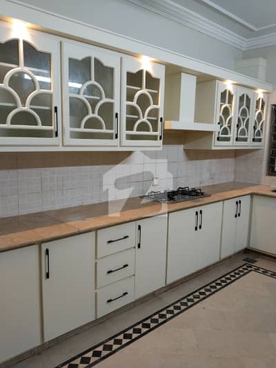 E11 500sy ground floor 3bed