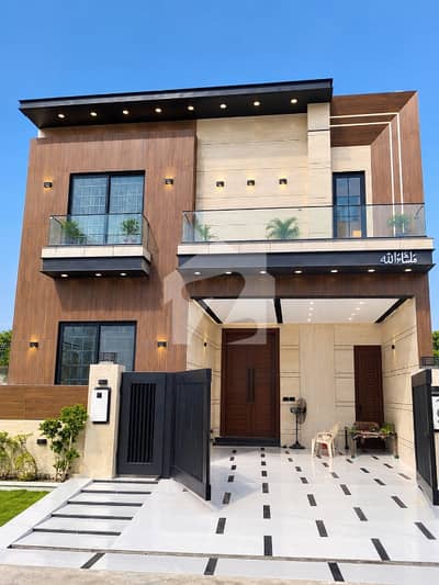 10 Marla ultra modern House double heighted view