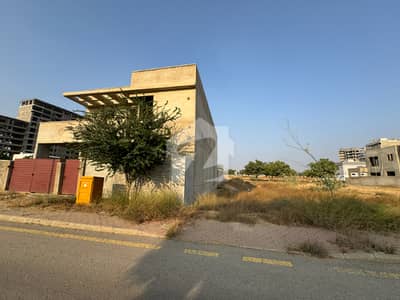 272 Sq Yd Plot For Sale Precinct-8, Bahria Town Karachi. Prime Location | Ideal for Residence or Investment. Just 5 Mins Drive from Entrance | Near Park, Mosque, Midway Commercial & Bahria Heights.