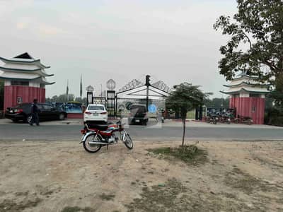 1 KANAL PLOT FOR SALE IN PCSIR / D4 BLOCK, IEP TOWN / ENGINEERS TOWN, DEFENCE ROAD, LAHORE