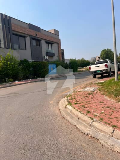 10 Marla Plot for Sale in Talha Block, Bahria Town Lahore