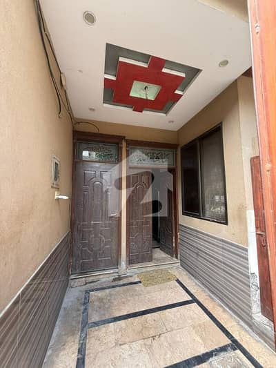 5.5 MARLA FULL INDEPENDENT HOUSE AVAILABLE FOR RENT IN NAZ TWON NEAR TO VALANCIA TWON LAHORE