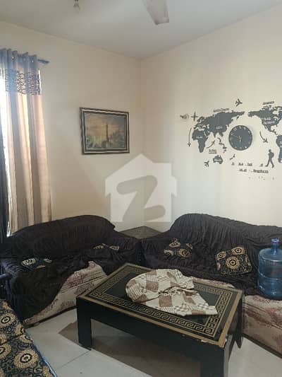 جوہر ٹاؤن لاہور میں 3 کمروں کا 5 مرلہ مکان 3.5 کروڑ میں برائے فروخت۔
