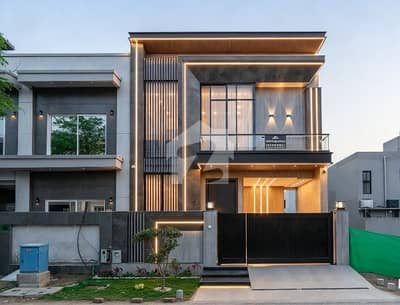 5 Marla Ultra-Modern Fully Furnished House for Sale in DHA 9 Town Lahore | 3 Beds | 4 Baths