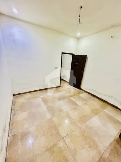Flat For Rent At Sabzazar Near To Orange Train Station For Job Holders +Familes +Students Fori Rabta Keray Flat For Rent At Sabzazar Near To Orange Train Station For Job Holders +Familes +Students Fori Rabta Keray
