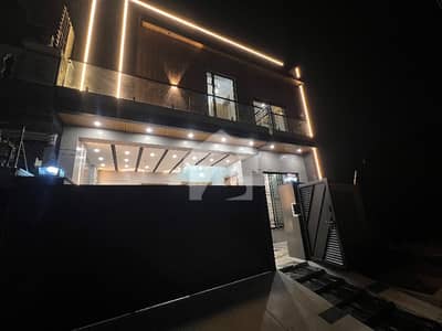 10 Marla Triple Storey House For Rent