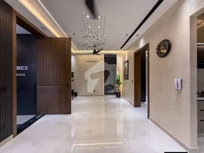 1 Kanal Ideal House For Office