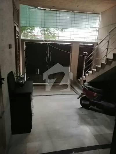 Sale 120 Yards Triple Storey 6 Bed. D D House Afnan Duplex Ki Back Pe