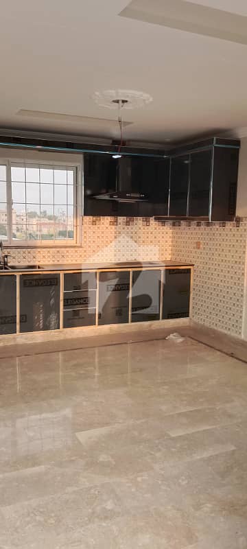 10 Marla 3rd Floor for rent