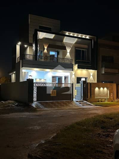 ٹی آئی پی ہاؤسنگ سوسائٹی ۔ فیز2 ٹی آئی پی ہاؤسنگ سوسائٹی,لاہور میں 5 کمروں کا 9 مرلہ مکان 3.5 کروڑ میں برائے فروخت۔