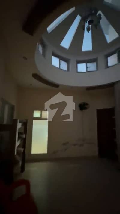 جھنگ روڈ مظفر گڑہ میں 6 کمروں کا 1 کنال مکان 5.0 کروڑ میں برائے فروخت۔ جھنگ روڈ مظفر گڑہ میں 6 کمروں کا 1 کنال مکان 5.0 کروڑ میں برائے فروخت۔