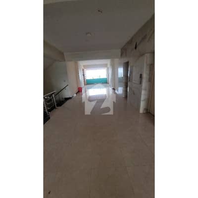 Askari Tower 03 DHA 05 ,4 Bedrooms Ground Floor Flat Available For Sale