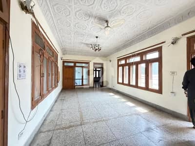 Prime Location 20 Marla House Situated In Hayatabad Phase 1 For sale
