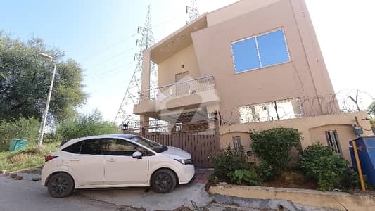 House Of 7 Marla In Bahria Town Phase 8 - Usman Block For Sale House Of 7 Marla In Bahria Town Phase 8 - Usman Block For Sale