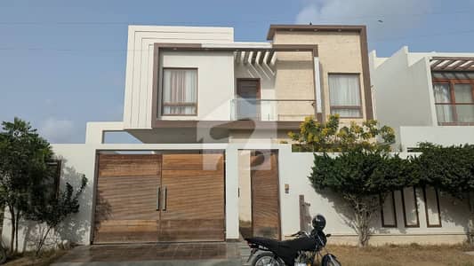 ڈی ایچ اے فیز 8 ڈی ایچ اے ڈیفینس,کراچی میں 6 کمروں کا 1 کنال مکان 26.5 کروڑ میں برائے فروخت۔