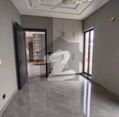 10 Marla Brand New House For Sale In Lake City Sector M2