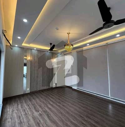 Brand New 1 Kanal House For Sale