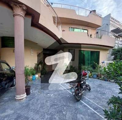 (22 Marla) Like A New House In Nashman Iqbal Phase 1 For Sale