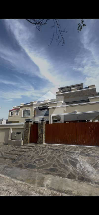 2 Kanal Elegant And Minimal Design House For Sale In D Block Police Foundation 28kva Solar Installed 2 Kanal Elegant And Minimal Design House For Sale In D Block Police Foundation 28kva Solar Installed