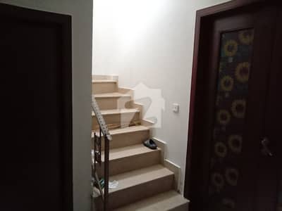 ڈیوائن گارڈنز لاہور میں 3 کمروں کا 8 مرلہ مکان 3.25 کروڑ میں برائے فروخت۔ ڈیوائن گارڈنز لاہور میں 3 کمروں کا 8 مرلہ مکان 3.25 کروڑ میں برائے فروخت۔