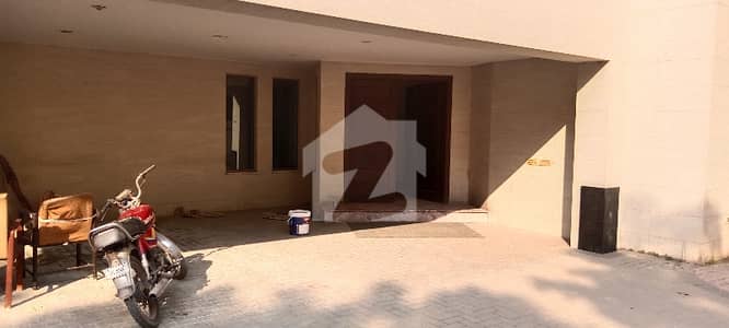 1 Kanal Full House Available For Rent