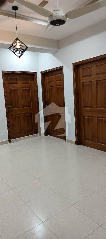 Jinnah Center Flat For Sale