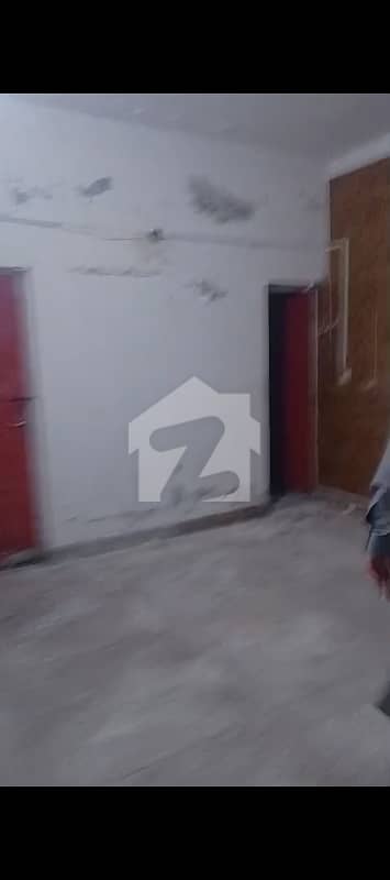 Model Town R Block 10 Marla Very Old Single Storey House For Sale On Good Location