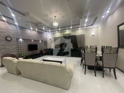 1 KANAL LUXURY HOUSE FOR SALE    Beautiful & Modern Design  Spacious Rooms  Prime Location  Ideal for Family Living   Contact: 0340-3020344 Awais Malik | ALHAQ ASSOCIATES   Serious Buyers Only  Inbox for Details & Price
