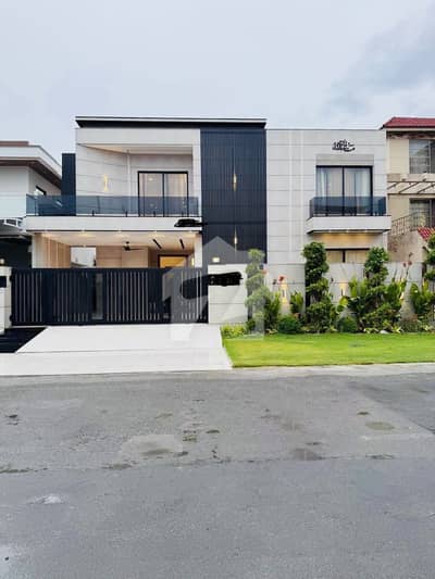 10 Marla House In Lahore Is Available For sale 10 Marla House In Lahore Is Available For sale