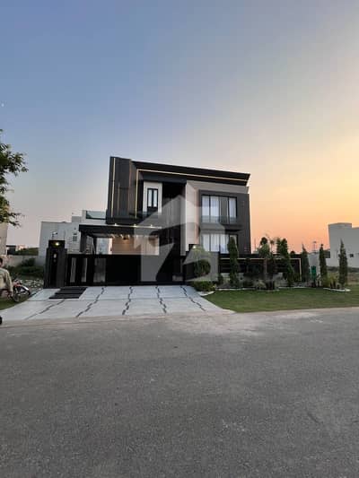 1 Kanal Modern Design House For Sale in DHA Phase 7 Prime Location 1 Kanal Modern Design House For Sale in DHA Phase 7 Prime Location