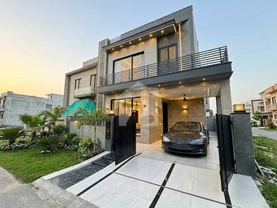 INVESTOR PRICE HOUSE AVELIBLE FOR SALE OUT OF MARKET