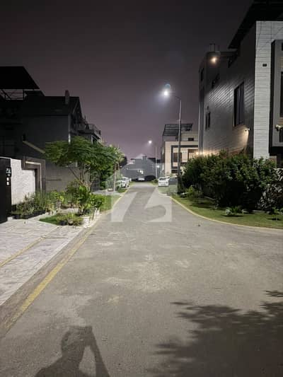 Prime Location 10 Marla Plot for Sale in Executive Block, Park View City, Lahore Prime Location 10 Marla Plot for Sale in Executive Block, Park View City, Lahore