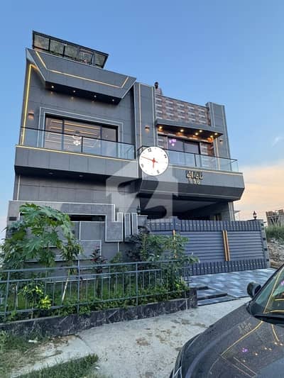 Unoccupied House Of 8 Marla Is Available For Sale In B-17 Margalla View Unoccupied House Of 8 Marla Is Available For Sale In B-17 Margalla View