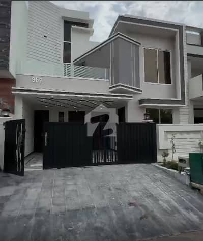 7 Marla Single Portion Avaliable For Rent All Facilities Available
