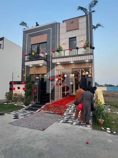 Modern House In Central Park C Block On Prime Location